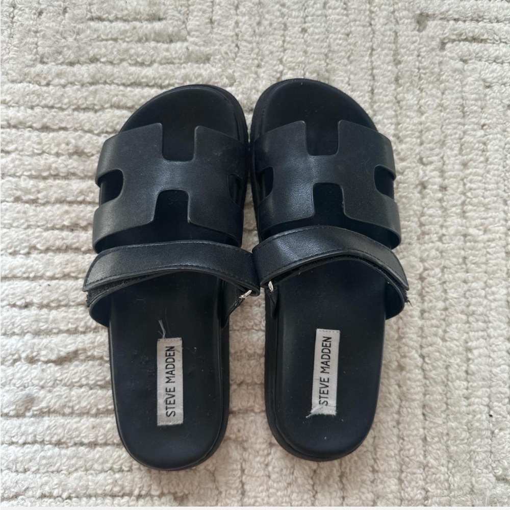 Steve Madden Black Open-Toe Slides